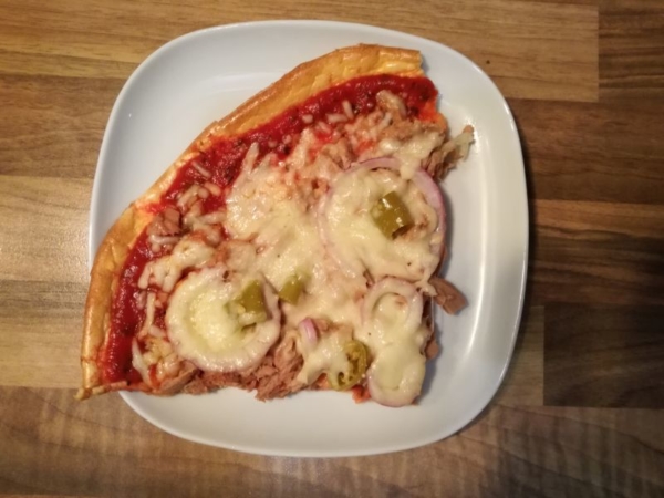 Rezept: Low Carb Pizza mit Thunfisch Rezept: Low Carb Pizza mit Thunfisch