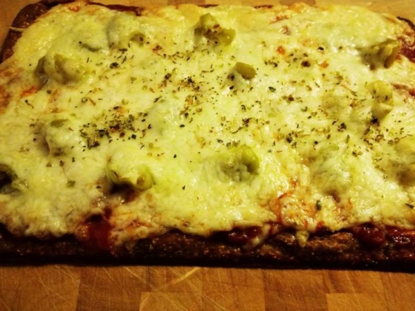 Rezept: Lizza Pizza mit Salami und milden Pepperoni Rezept: Lizza Pizza mit Salami und milden Pepperoni